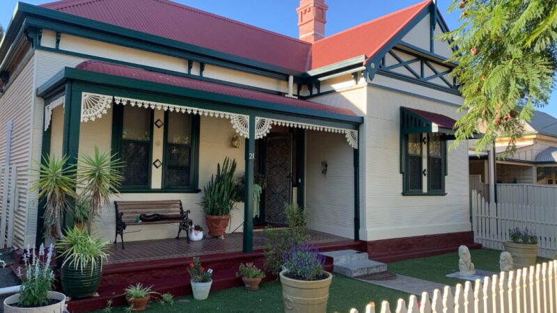 adelaide-painter